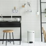 Brabantia poubelle  pdale newicon, 12 litres, fermeture silencieuse, seau en plastique - white