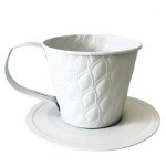 Cache pot en m�tal blanc en forme de tasse