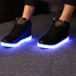 Chaussures usb charge led lumière légères chaussures de sport femmes 9. 72 Chaussures usb charge led lumière légères chaussures de sport femmes 9. 72