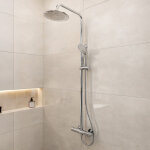 Colonne de douche thermostatique finition chrome 133x26x52 cm - molly chrome