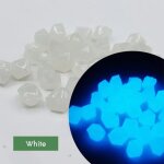 Cristaux naturels, cailloux lumineux dans l'obscurité, cailloux pour la maison, jardin, cour, chemin ... Cristaux naturels, cailloux lumineux dans l'obscurité, cailloux pour la maison, jardin, cour, chemin ...