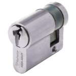 Cylindre simple de s�ret� 30 x 10 en laiton nickel� satin� profil europ�en s entrouvrant sur num�ro ua1001 ...