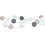 Guirlande lumineuse a 15 boules led en coton - vert menthe, marron, blanc Guirlande lumineuse a 15 boules led en coton - vert menthe, marron, blanc