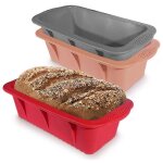 Lot de 3 moules a pain en silicone pour la cuisson de gateaux faits maison.
