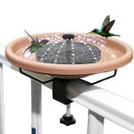 Mangeoire a oiseaux montée sur pont avec fontaine solaire, balcon, garde - corps, décorations de jardin, ... Mangeoire a oiseaux montée sur pont avec fontaine solaire, balcon, garde - corps, décorations de jardin, ...