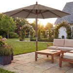 Parasol de restaurant hwc - c57b, parasol de jardin, polyester / bois 14 kg, rond Ø 3 m, c�ble de traction ...