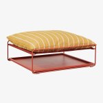 Pouf de jardin amaro transformable en table d'appoint jaune miel - rouge argile Pouf de jardin amaro transformable en table d'appoint jaune miel - rouge argile