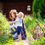 Relaxdays htel a insectes en bois 50 cm a suspendre abri abeille refuge papillon grillage