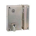Serrure pour grille et portail vachette r�f 187 verticale � fouillot acier vernie