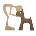 Statue en bois repr�sentant une famille de chiens et de chats, avec des chiots. figurines de chiens en ...