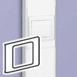 Support 1 poste universel pour goulotte dlp avec couvercle de 85 mm - legrand 010913