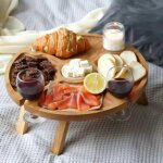 Table a vin pliante en bois pour l'extérieur, design a encoches multiples grilles, support de rangement ... Table a vin pliante en bois pour l'extérieur, design a encoches multiples grilles, support de rangement ...