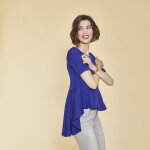 Blouse asymtrique manches courtes col v dos bas volant femme - bleu lectrique