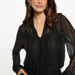 Blouse paillet�e col lavalli�re noir