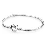 Bracelet maille serpent fermoir c?ur pandora moments