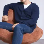 Cardigan col v bleu marine en cachemire