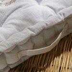Coussin de sol blanc slub chambray broderie berenice - charme Coussin de sol blanc slub chambray broderie berenice - charme