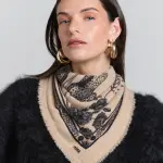 Echarpe bandana tiger beige en cachemire