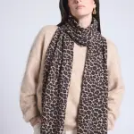 Echarpe lopard en cachemire beige