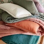 Housse de coussin matelassé en lin arty vert foret Housse de coussin matelassé en lin arty vert foret