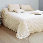 Jet de lit matelass celeste blanc cru
