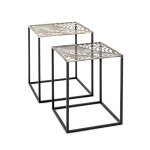 Lot de 2 tables d'appoint plateau carré avec structure en tube d'acier Lot de 2 tables d'appoint plateau carré avec structure en tube d'acier