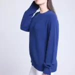Pull col rond boucle bleu marine en cachemire