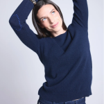 Pull col rond c?ur cousus coudes bleu roi en cachemire