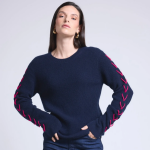Pull col rond manches  lacets bleu marine et rose en cachemire
