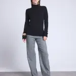 Pull col roul noir en cachemire