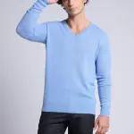 Pull col v bleu ciel en cachemire beige fonc