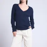 Pull col v bleu marine en cachemire