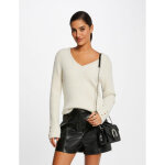 Pull manches longues avec col en v