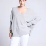 Pull poncho col v gris en cachemire