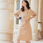 Robe manches longues ceinturée en popeline beige dali réédition Robe manches longues ceinturée en popeline beige dali réédition