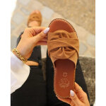 Sandales plates femme cuir camel avec noeuds