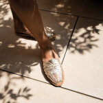 Sandales tress�es sonora champagne en cuir