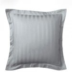 Taie d'oreiller ou taie de traversin ray� ton sur ton satin de coton tertio ;