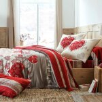 Taie de traversin flanelle � motif coeurs valmorel rouge gris