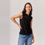 Top empicement dentelle dcoupe coeur noir