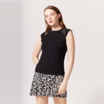 Top empicements dentelle aux manches noir en coton