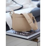 Sac demi - lune - collection maroquinerie cyrillus