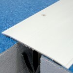 Couvre - joint à bords biseautés - longueur 3 m - largeur 140 mm dinac Couvre - joint à bords biseautés - longueur 3 m - largeur 140 mm dinac