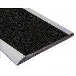 Nez de marche plat min�ral en r�sine et granulats de marbre - 3 m x 39 mm - noir wattelez