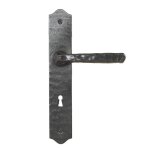 Poign�es sur plaques cl� i - fer martel� c�ment� - bellac bouvet