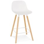 Tabouret snack mi - hauteur 'tatsu mini' blanc avec pieds en bois naturel Tabouret snack mi - hauteur 'tatsu mini' blanc avec pieds en bois naturel