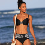 Bas de maillot de bain taille haute uni - effet drapé - blancheporte Bas de maillot de bain taille haute uni - effet drapé - blancheporte