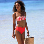 Bas de maillot de bain taille haute uni solaro - blancheporte Bas de maillot de bain taille haute uni solaro - blancheporte