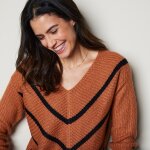Pull col v rayé, maille anglaise toucher doux - blancheporte Pull col v rayé, maille anglaise toucher doux - blancheporte