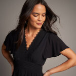 Robe longue en cr�pon et macram� - lora zellini